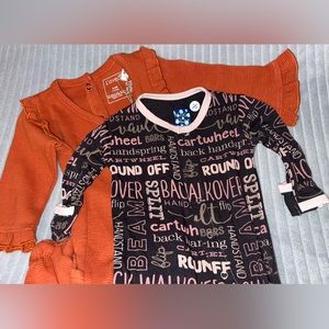 2 NEW baby onesies size 0-3months